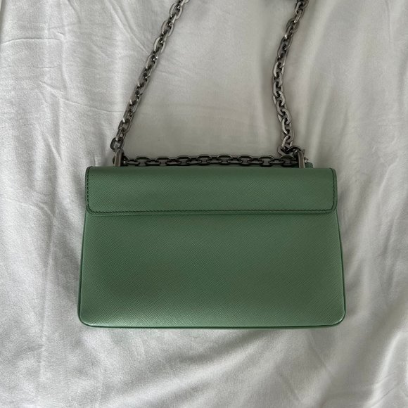 Brand New Rare Prada Saffiano Lux Leather Chain Shoulder Bag in Acquamarina - Picture 5 of 15